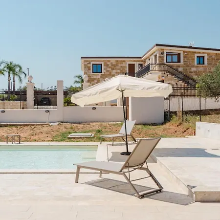 Con Piscina 别墅 *